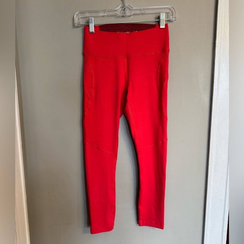NWOT Outdoor Voices Vibrant Red Women’s Cropped Leggings